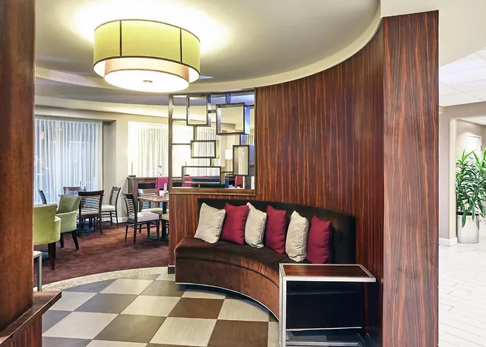 Holiday Inn Express Hotels- Hampton By Ihg